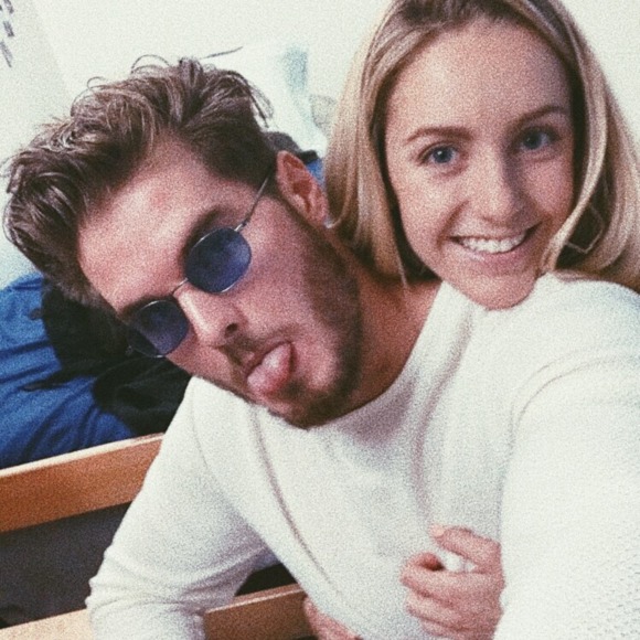 Meet your Posher, Adeline - Picture 1 of 1